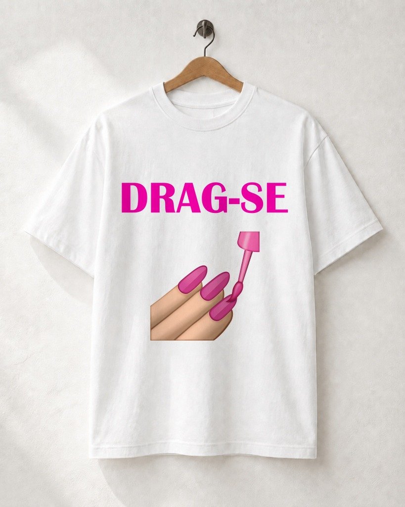Mockup Camiseta Drag-se: Arte de Ser Livre Camiseta Manifesto: Drag-se: Arte de Ser Livre - Imagem 1