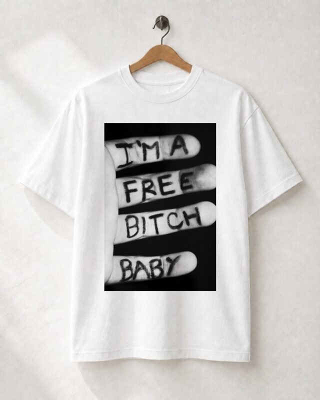 Camiseta Pop Alt: Free Bitch Manifesto