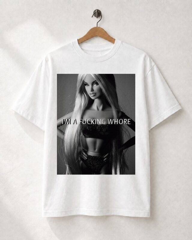 Camiseta High Street: Plastic Trap Doll