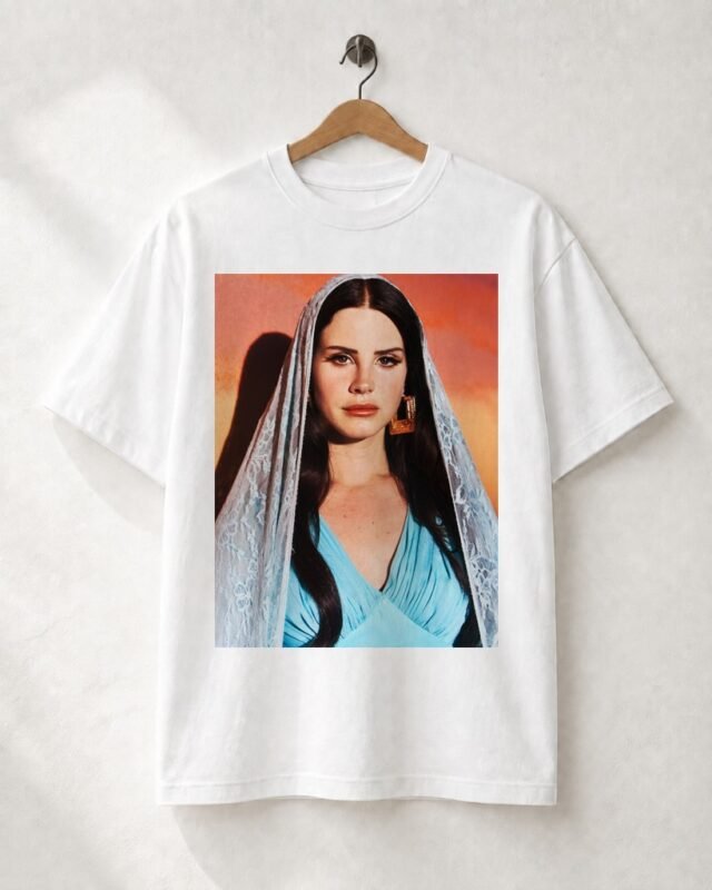 Camiseta Pop Alt: Santa Lana of Sadcore