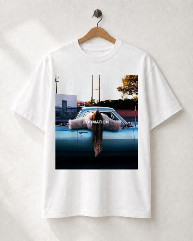 Camiseta Pop Alt: Wide Brim Formation Power